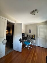 40 Depot St, Unit 3 in Douglas, MA - Foto de edificio - Building Photo