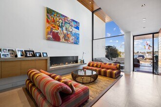 1509 E Bay Ave in Newport Beach, CA - Building Photo - Building Photo