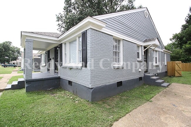 93 Eastview Dr in Memphis, TN - Building Photo - Building Photo