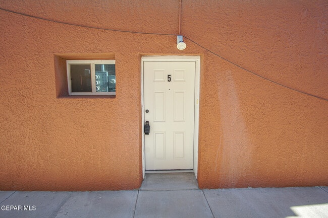 2862 Grant Ave in El Paso, TX - Building Photo - Building Photo