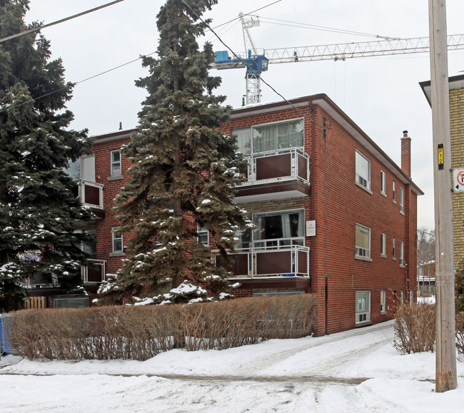 8 Albert Ave in Toronto, ON - Building Photo - Primary Photo