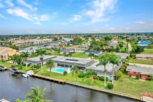 1220 SE 40th St, Unit 7 in Cape Coral, FL - Building Photo