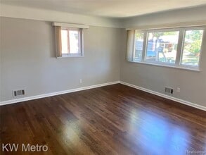 604 Lerner Ave in Clawson, MI - Building Photo - Building Photo