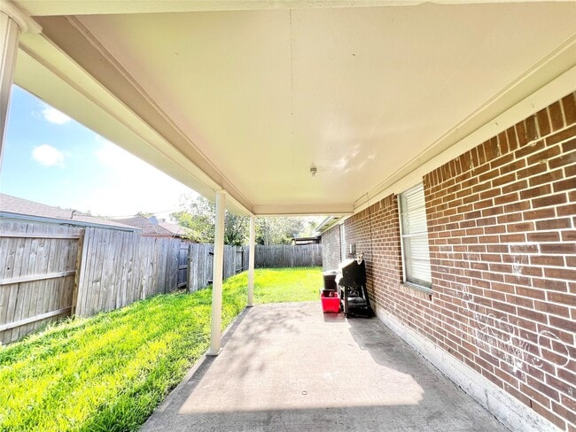 4021 Avenue Q 1/2 in Santa Fe, TX - Building Photo - Building Photo