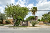 Park Terrace Apartments in Harlingen, TX - Building Photo - Building Photo