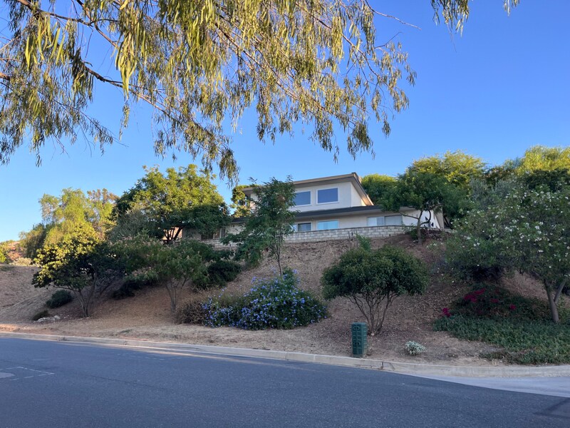 25101 Huron St in Loma Linda, CA - Building Photo