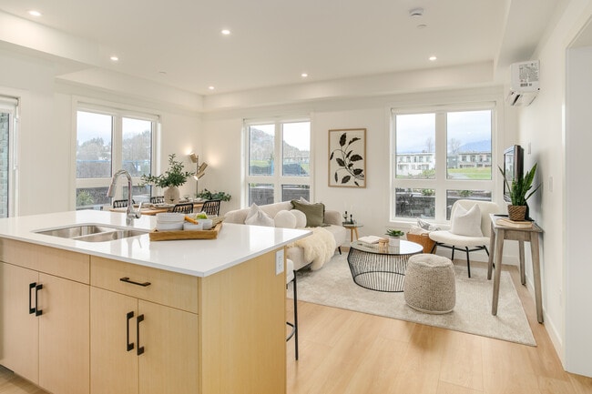 The Banks in Chilliwack, BC - Building Photo - Interior Photo