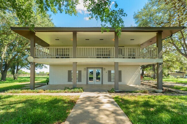 21111 FM 362 in Waller, TX - Building Photo - Building Photo