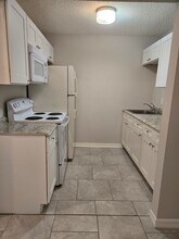 1108-1116 Melody Ln in Sebring, FL - Foto de edificio - Building Photo