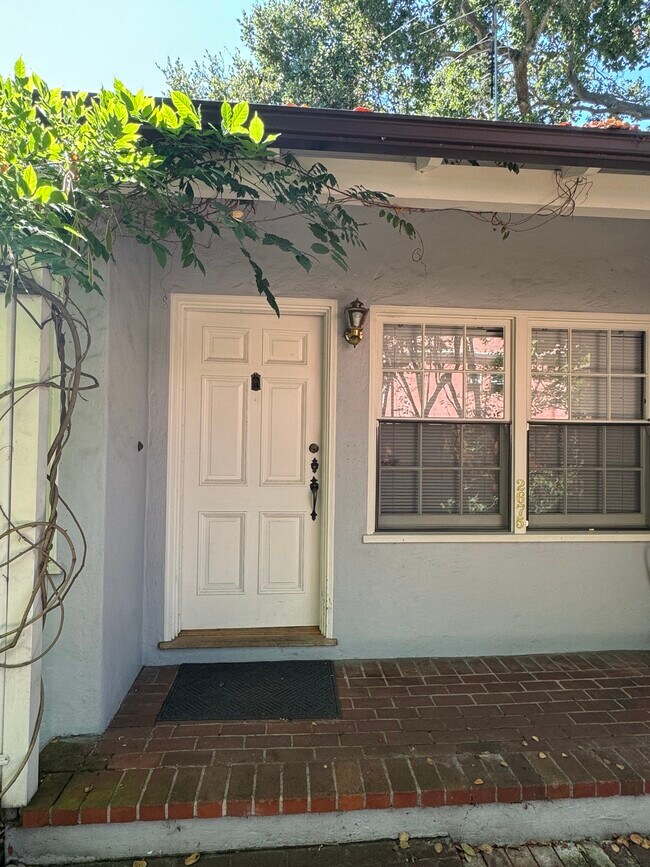 2675 Derby St in Berkeley, CA - Foto de edificio - Building Photo