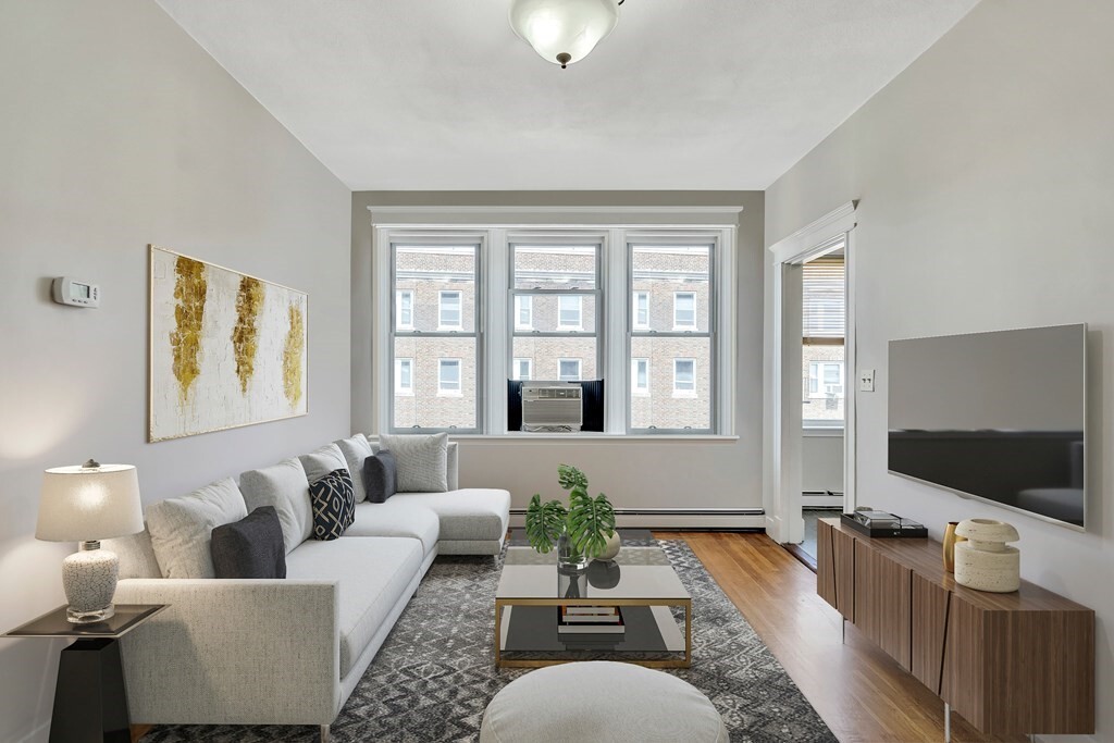 1625 Commonwealth Ave, Unit 22 in Boston, MA - Building Photo