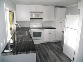 5145 E Lake Rd in Honeoye, NY - Building Photo - Building Photo