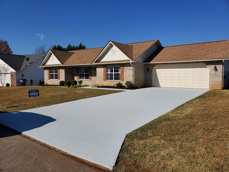 370 Headrickview Dr in Maryville, TN - Building Photo