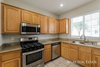 10326 Cherry Brook St in Las Vegas, NV - Building Photo - Building Photo