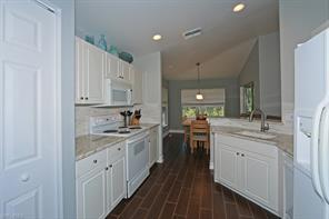 801 Carrick Bend Cir-Unit -201 in Naples, FL - Building Photo - Building Photo