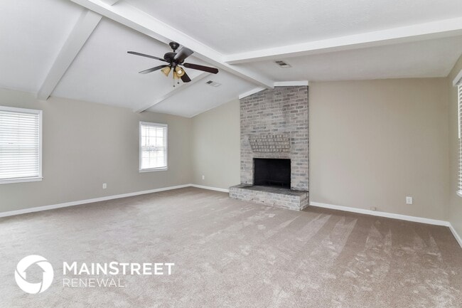 1318 Temple Johnson Rd in Loganville, GA - Foto de edificio - Building Photo