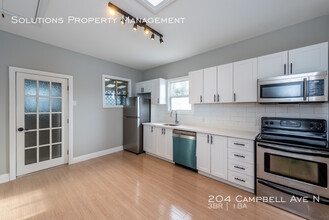 204 Campbell Ave in Hamilton, ON - Building Photo - Building Photo