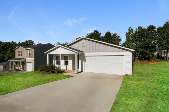 property at 173 Queens Cir