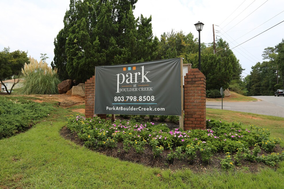 The Retreat Apartments and Nearby Columbia Apartments For Rent