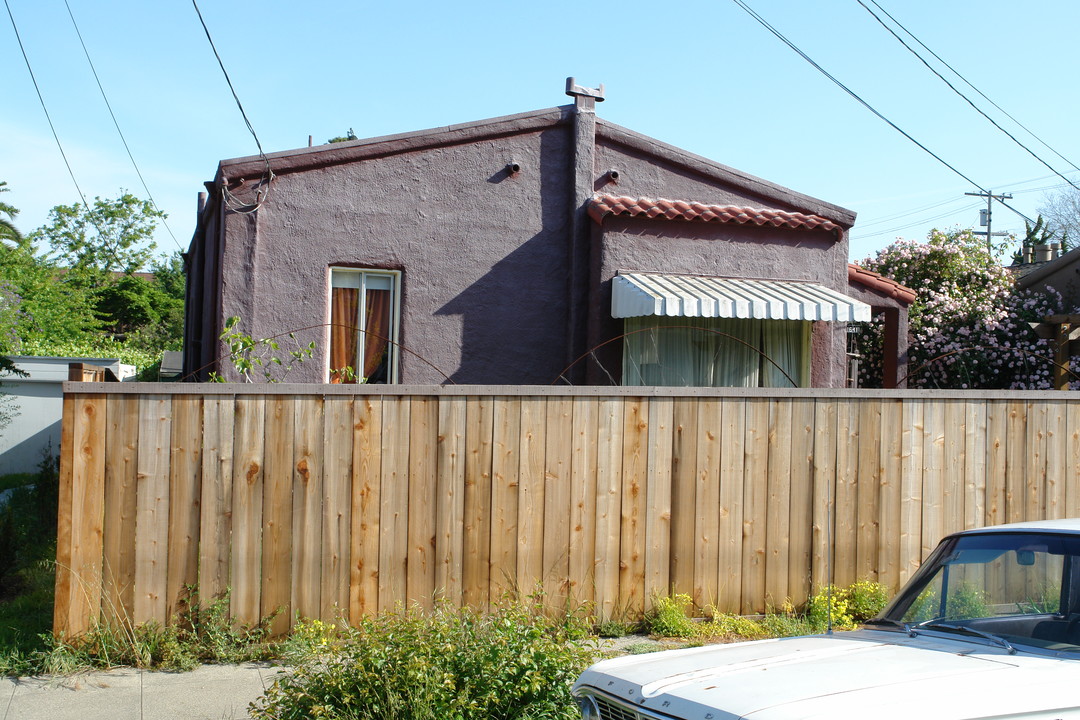 1641 Lincoln St in Berkeley, CA - Building Photo