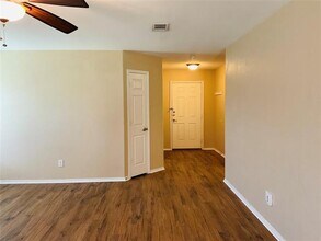 533 Jennifer Dr in Burleson, TX - Foto de edificio - Building Photo