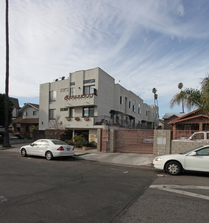 1605 Winona Blvd in Los Angeles, CA - Building Photo