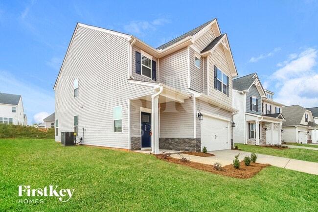 806 Birchcrest Wy in Greenville, SC - Foto de edificio - Building Photo