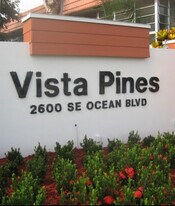 2600 SE Ocean Blvd in Stuart, FL - Building Photo