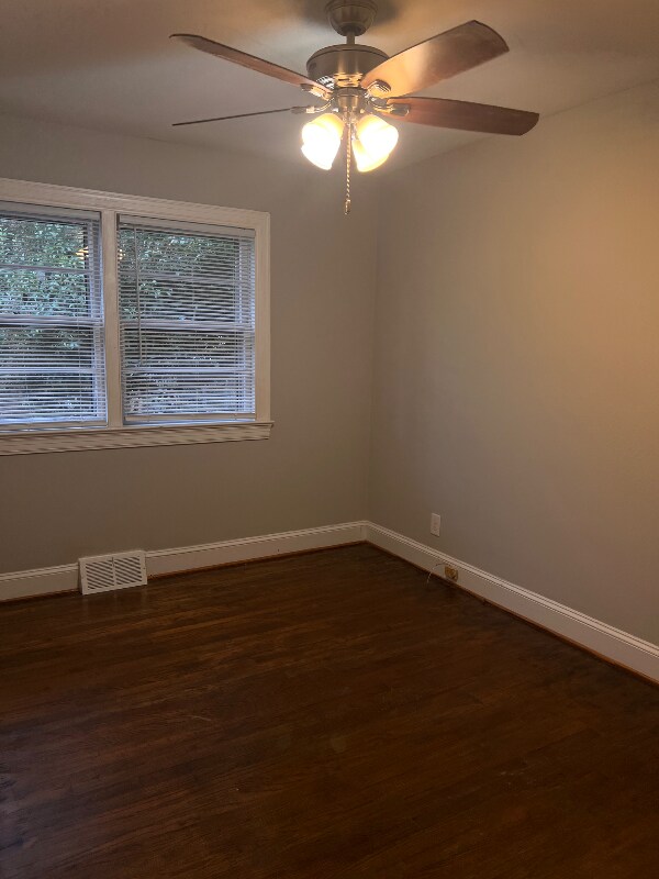 114 N Meade St-Unit -Unit B in Greenville, NC - Foto de edificio - Building Photo