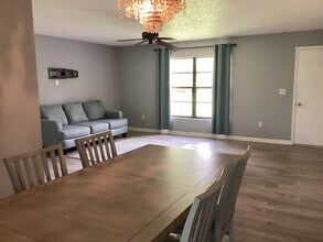 6211 Singletree Trail in Sarasota, FL - Building Photo - Building Photo