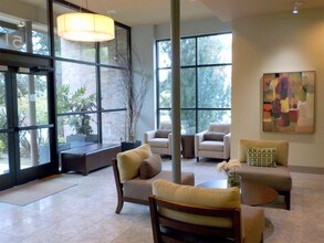 511 100th Ave NE in Bellevue, WA - Building Photo - Building Photo