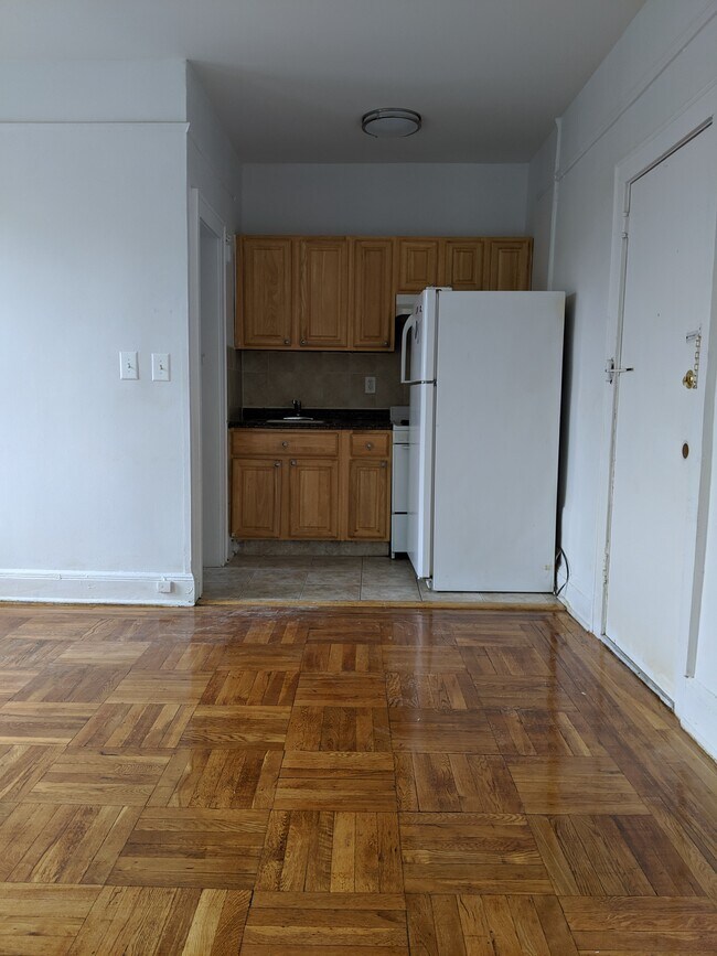 38 Kelly Pkwy Apartments and Nearby Bayonne Apartments For Rent