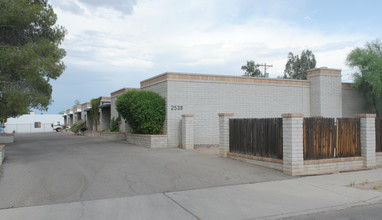 2538 N Forgeus Ave in Tucson, AZ - Building Photo - Building Photo