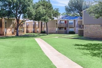 Bel Air on 16th in Plano, TX - Foto de edificio - Building Photo
