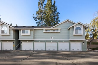 23412 Pacific Park Dr, Unit Canyon Villas in Aliso Viejo, CA - Building Photo - Building Photo