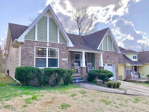 1016 Sunset Dr in Clarksville, TN - Building Photo - Building Photo