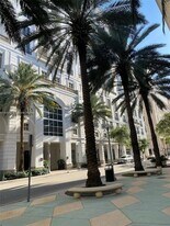 10 Aragon Ave, Unit 713 in Coral Gables, FL - Building Photo