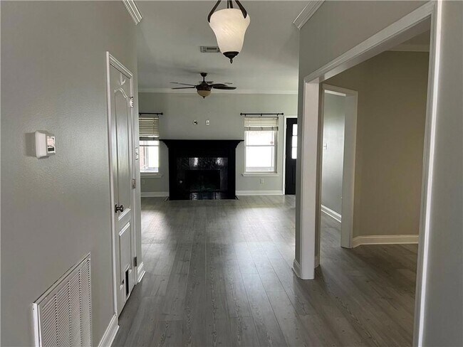 102 Zachary Dr in Boutte, LA - Foto de edificio - Building Photo