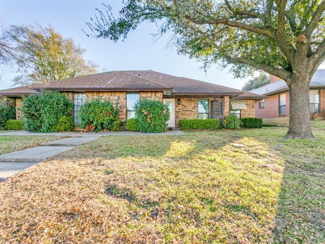 1640 Brown Trail in Hurst, TX - Building Photo - Building Photo