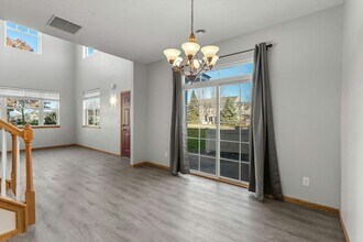 20435 Kensfield Trail in Lakeville, MN - Building Photo - Building Photo