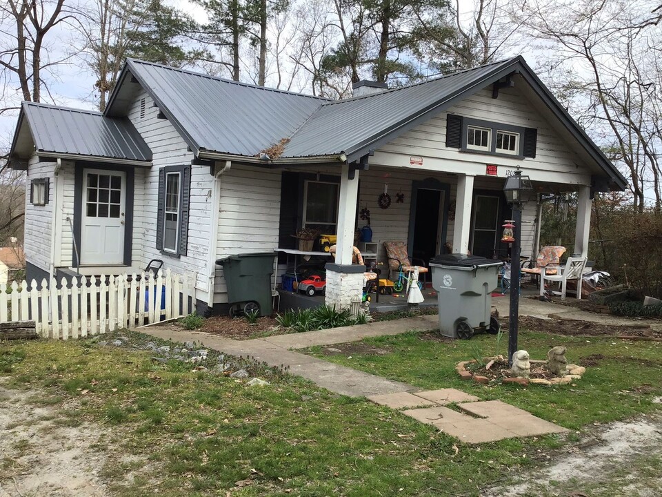 1202 Grandview Pl NW in Lenoir, NC - Building Photo