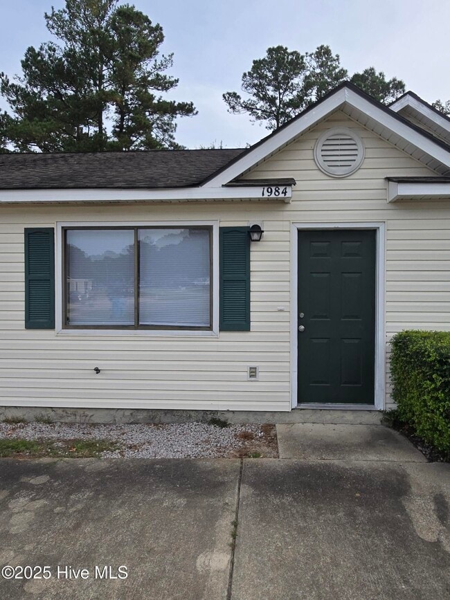 property at 1984 Countrywood Blvd