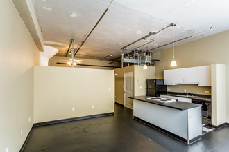 Block 2 Lofts in Little Rock, AR - Building Photo - Interior Photo