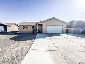 3845 S Cactus Wren Way in Yuma, AZ - Building Photo