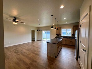 1515 Wagon Rd in Weiser, ID - Building Photo - Building Photo