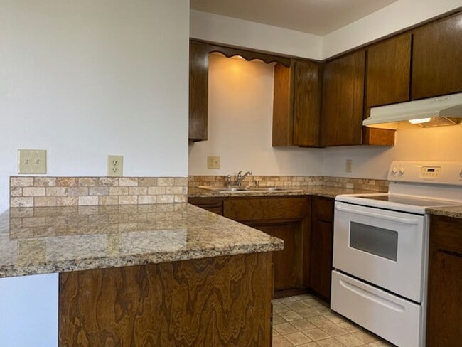 13716 E Mission Ave in Spokane Valley, WA - Building Photo - Building Photo
