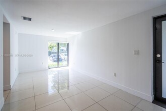 1971 Bay Dr in Miami Beach, FL - Building Photo - Building Photo
