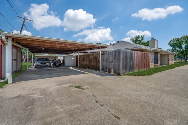 6913 Sierra Dr in Fort Worth, TX - Building Photo - Building Photo