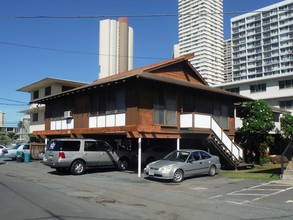 720 Mahiai Pl in Honolulu, HI - Building Photo - Building Photo