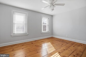 33 E Front St, Unit 2ND FL in Media, PA - Foto de edificio - Building Photo